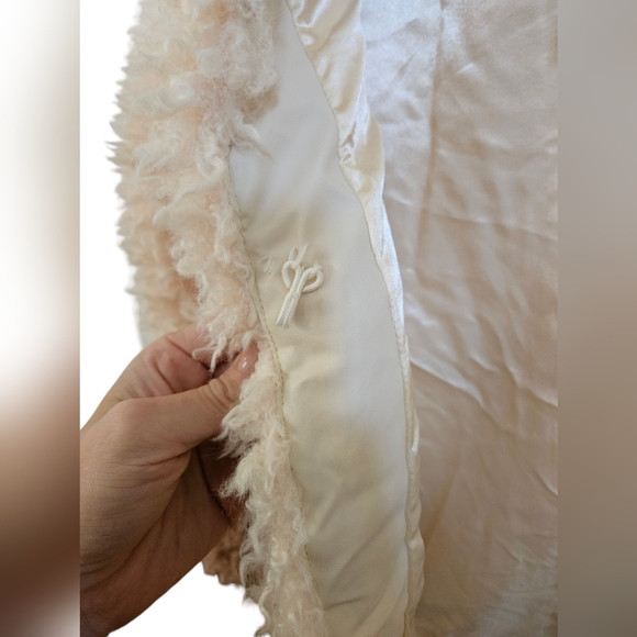 Honey Punch NWT faux fur jacket - Picture 7 of 7